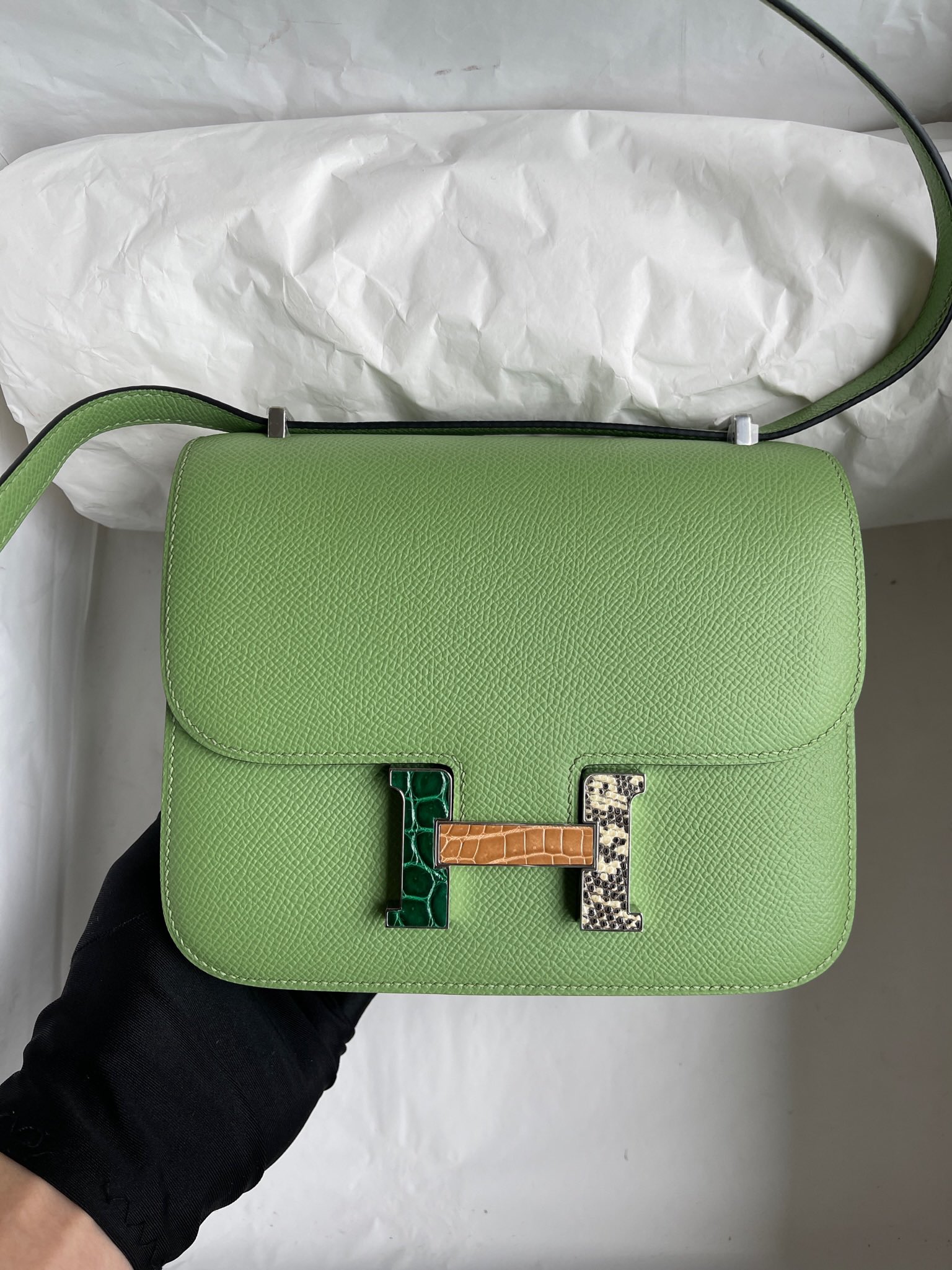 에르메스 콘스탄스18 아보카도그린 앱송 악어 리자드 가죽 버클